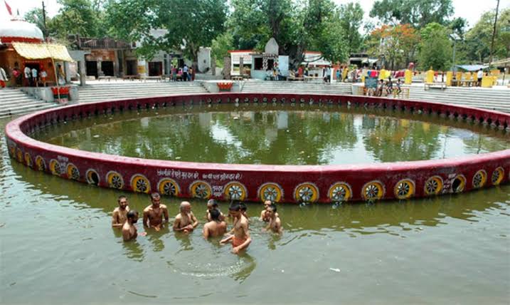 Lucknow to namish dham